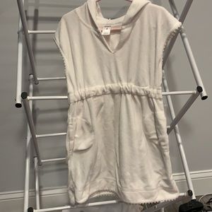 Girls Carter’s cover up with hoody size 4